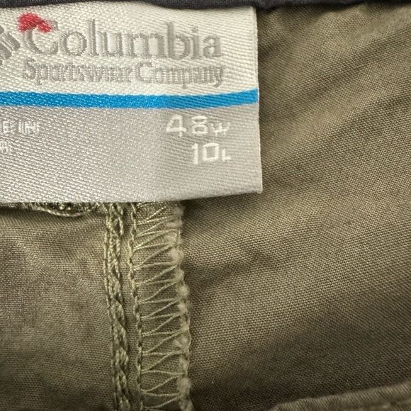 Columbia Washed Out Mens Cotton Shorts Size 48x10 Olive Green Flat Front Casual - Picture 6 of 9